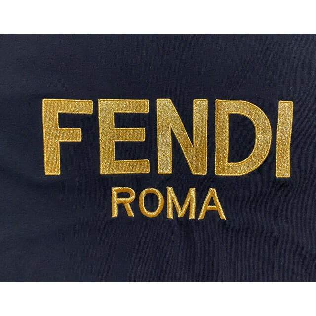 FENDI(フェンディ)の着丈66cm【極美品】FENDI ロゴ　Tシャツ　ブラック メンズのトップス(Tシャツ/カットソー(半袖/袖なし))の商品写真