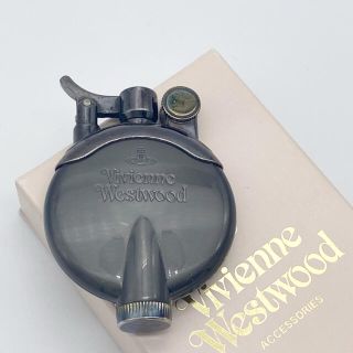 ヴィヴィアンウエストウッド(Vivienne Westwood)の【廃盤品 箱、袋付き】ヴィヴィアン　オイルライター　オーブ　ガンメタル　刻印(タバコグッズ)