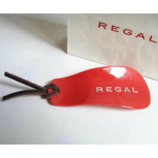 リーガル(REGAL)の廃番品リーガル靴べら(赤)新品未使用です。REGAL(その他)