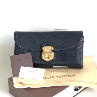 ルイヴィトン(LOUIS VUITTON)の美品　LOUIS VUITTON  マヒナ　ポルトフォイユ　アメリア　ブラック(財布)