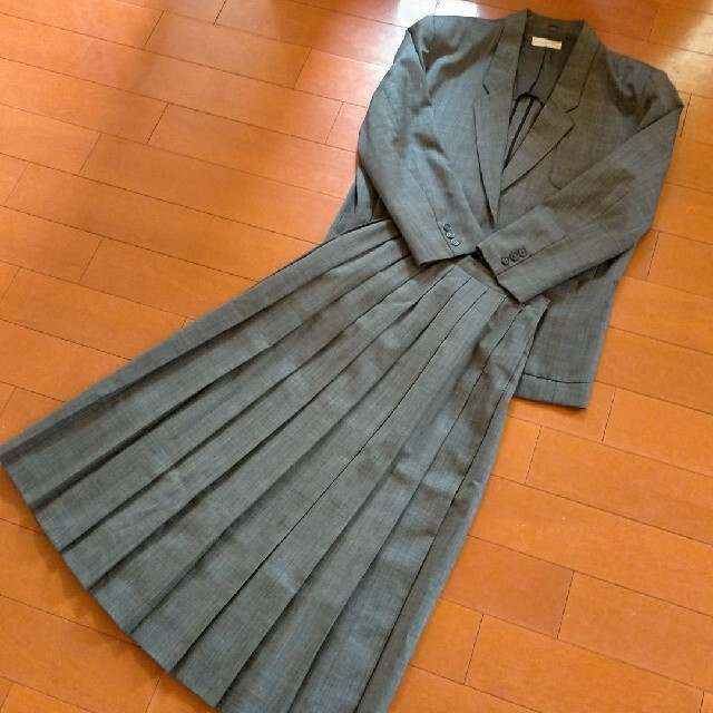 Santa Monica(サンタモニカ)の古着屋 vintage ロング丈プリーツスカート ウール混 スーツ セットアップ レディースのフォーマル/ドレス(スーツ)の商品写真