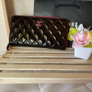 416【鑑定書付】CHANEL エナメル ココマーク 2つ折り 長財布エナメル