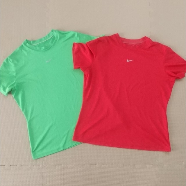 NIKE(ナイキ)のNIKE レディース トップス 2枚セット レディースのトップス(Tシャツ(半袖/袖なし))の商品写真