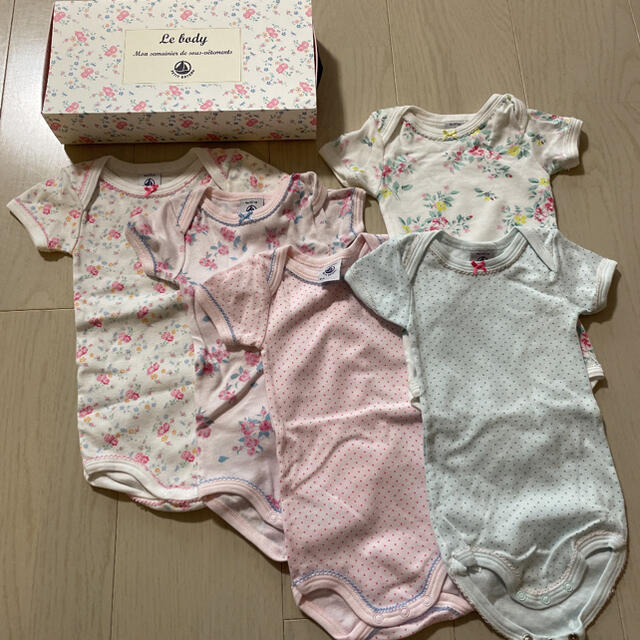 新品未使用☆PETIT BATEAU☆ピコレースプリント半袖ボディ５枚組