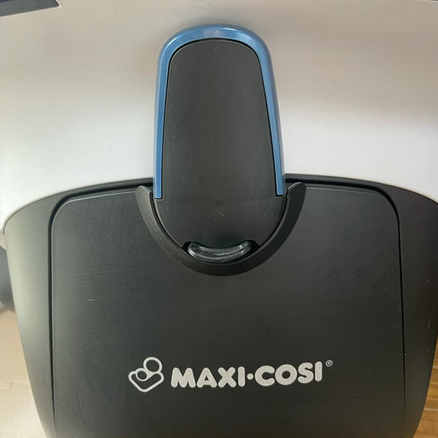 Maxi-Cosi(マキシコシ)のあるあるぺんぎん様専用 キッズ/ベビー/マタニティの外出/移動用品(自動車用チャイルドシート本体)の商品写真