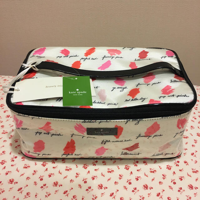 kate spade new york(ケイトスペードニューヨーク)のDotneko様専用★新品・未使用☆ケイトスペード 旅行用 大ポーチ♡ レディースのファッション小物(ポーチ)の商品写真