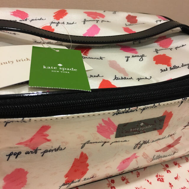 kate spade new york(ケイトスペードニューヨーク)のDotneko様専用★新品・未使用☆ケイトスペード 旅行用 大ポーチ♡ レディースのファッション小物(ポーチ)の商品写真