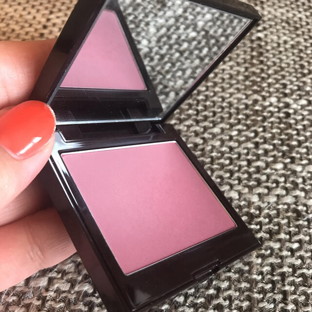 laura mercier(ローラメルシエ)のLAURA MERCIER ブラッシュカラーインフュージョン コスメ/美容のベースメイク/化粧品(チーク)の商品写真