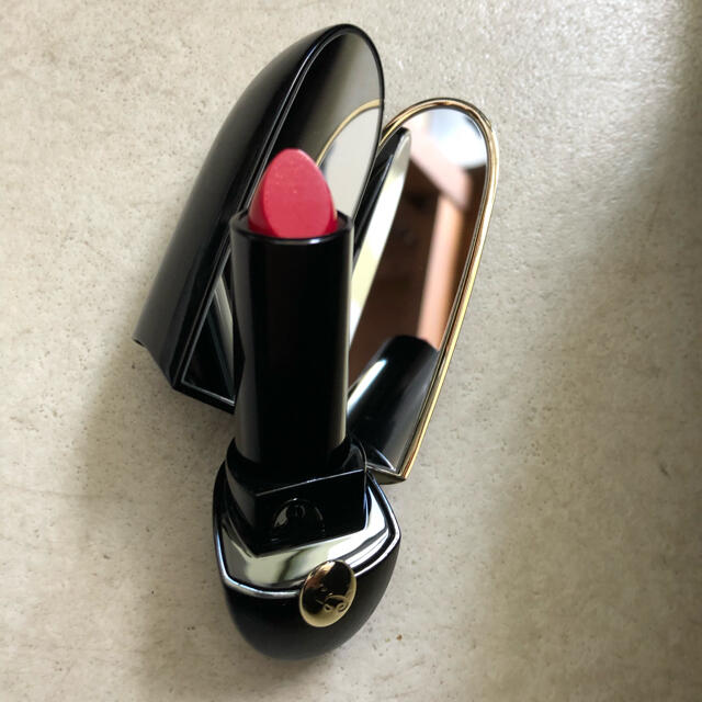 GUERLAIN(ゲラン)のルージュ ジェ 822 グラマラス チェリー  新品半額以下み コスメ/美容のベースメイク/化粧品(口紅)の商品写真