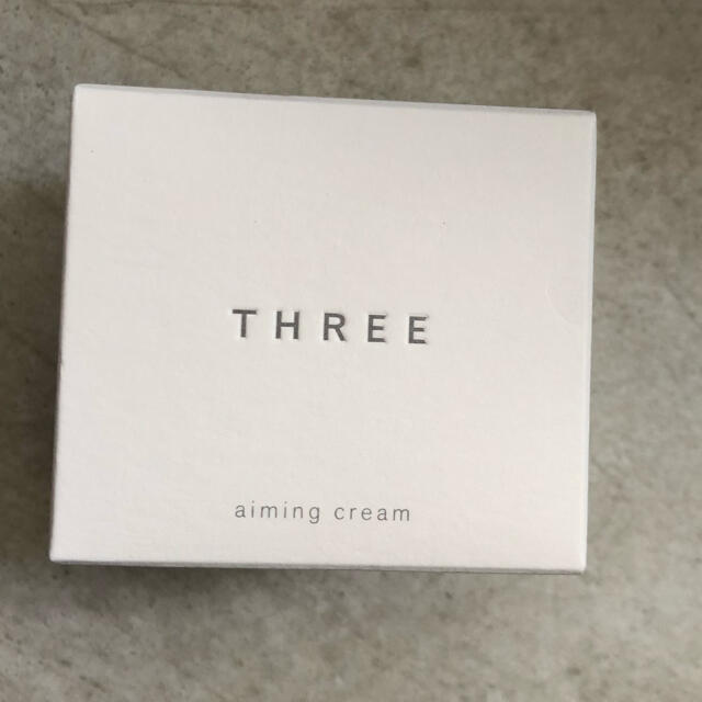 THREE(スリー)のTHREE スリー エミングクリーム　新品み コスメ/美容のスキンケア/基礎化粧品(フェイスクリーム)の商品写真