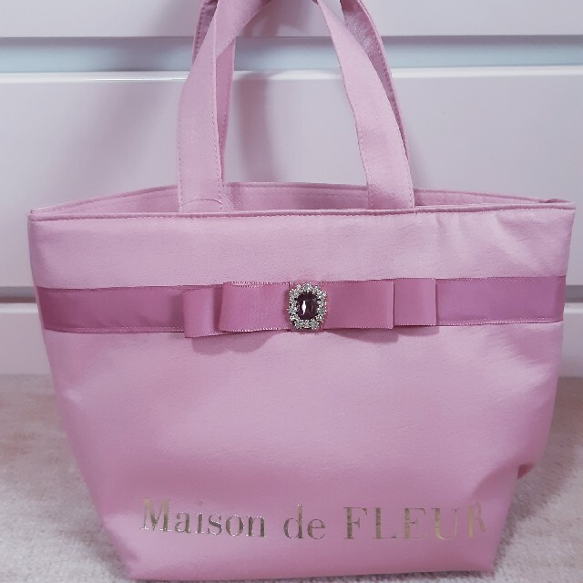 Maison de FLEUR ピンクピンクピンクリボンビジュートートバッグ