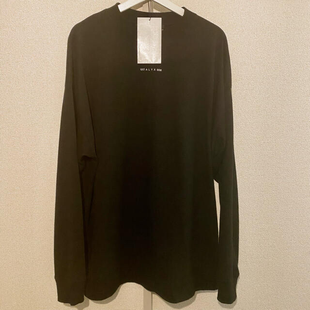 1017 ALYX 9SM LOGO LONG SLEEVE メンズのトップス(Tシャツ/カットソー(七分/長袖))の商品写真