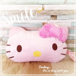 ハローキティ(ハローキティ)のsanrio●新品タグ付き♪ふわふわハローキティちゃんフェイス枕/クッション(枕)