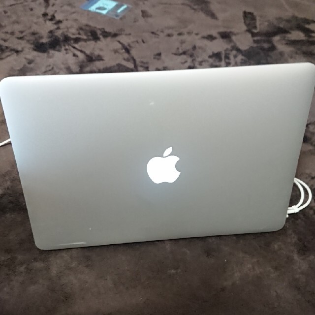 Macbook pro early2015 13inch core i7 1