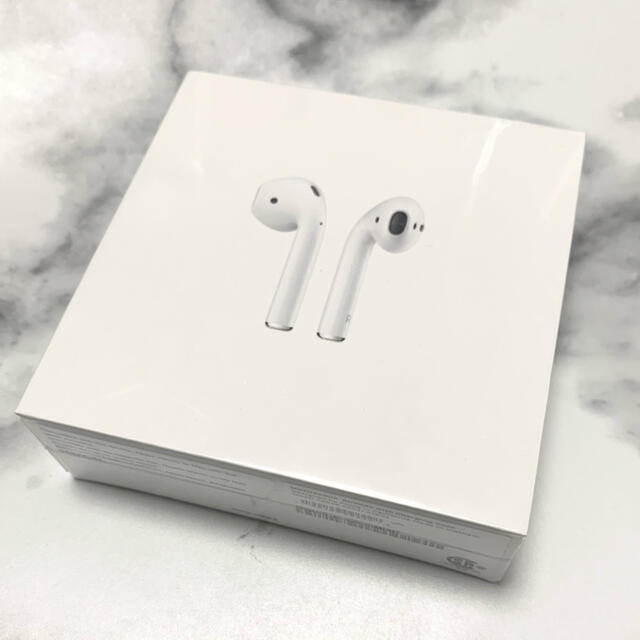 AirPods (第2世代) with Charging Case