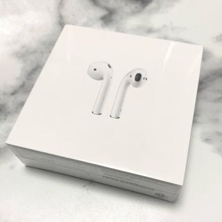 アップル(Apple)のAirPods (第2世代) with Charging Case(ヘッドフォン/イヤフォン)