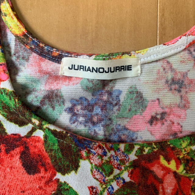 JURIANO JURRIE(ジュリアーノジュリ)のJURIANOJURRIE  花柄 ワンピース レディースのワンピース(ミニワンピース)の商品写真