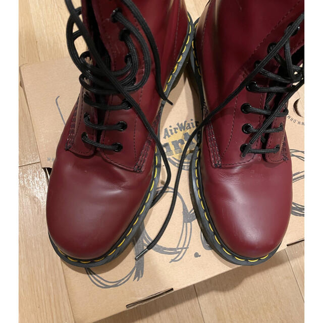 Dr.Martens(ドクターマーチン)のKEI様取り置き　ドクターマーチン 1490 UK9 正規品10ホールチェリー メンズの靴/シューズ(ブーツ)の商品写真