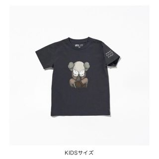 ユニクロ(UNIQLO)のKAWS TOKYO FIRST ユニクロ UT DARK GRAY 140cm(Tシャツ/カットソー)