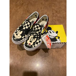 ヴァンズ(VANS)の【週末までの限定値下げ】VANS × mickey 90周年コラボスリッポン(スニーカー)