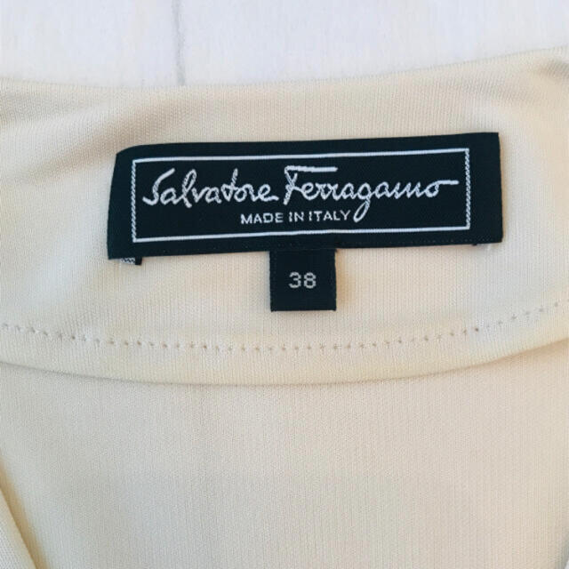 Salvatore Ferragamo(サルヴァトーレフェラガモ)の🌸momo様ご専用🌸 レディースのワンピース(ひざ丈ワンピース)の商品写真