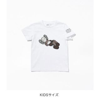 ユニクロ(UNIQLO)のKAWS TOKYO FIRST UT HOLIDAY WHITE 140cm(Tシャツ/カットソー)