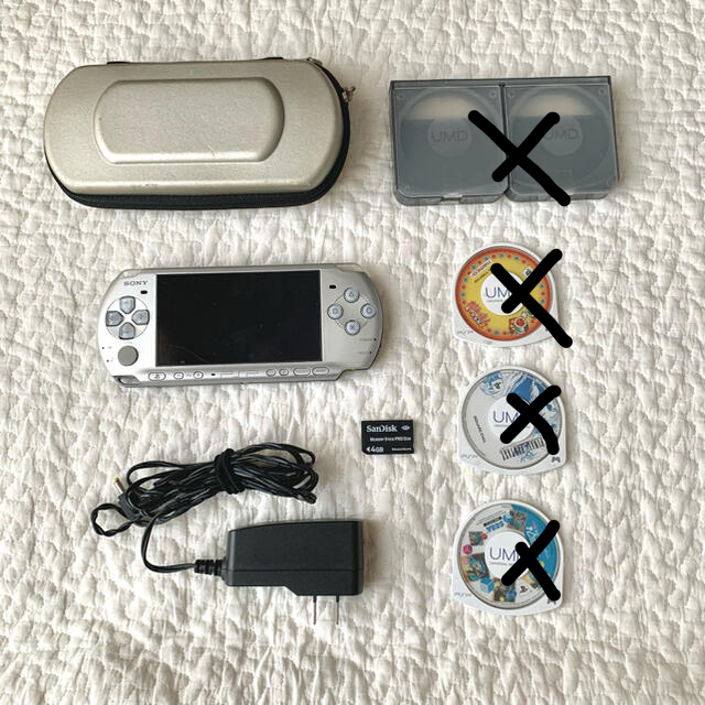 SONY(ソニー)の専用ページ PSP-3000  ミスティックシルバー エンタメ/ホビーのゲームソフト/ゲーム機本体(携帯用ゲーム機本体)の商品写真