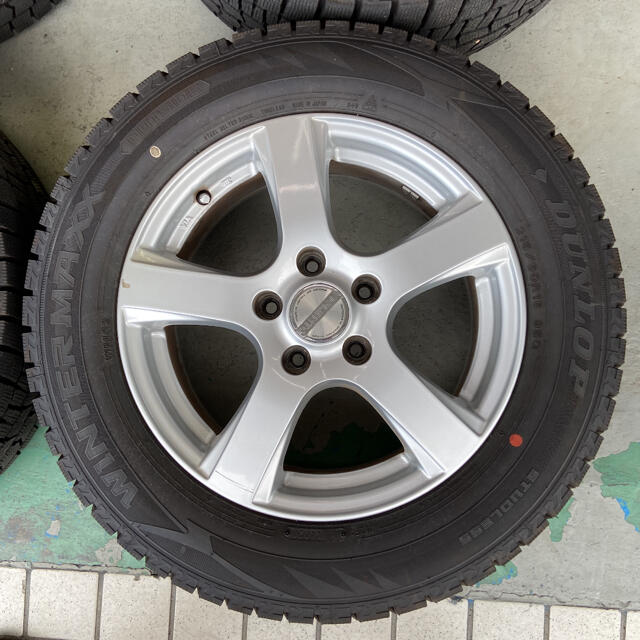 トヨタマークXスタッドレスタイヤ215/60R16ウィンターマックスGRX130 3