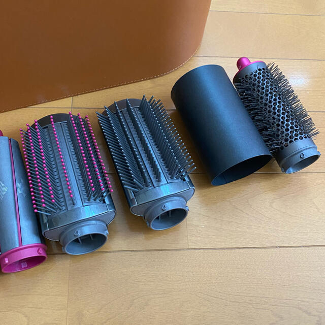 Dyson(ダイソン)のDyson airwrap ダイソン エアラップ スタイラー  スマホ/家電/カメラの美容/健康(ヘアアイロン)の商品写真