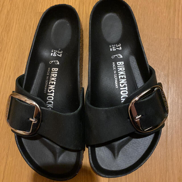 BIRKENSTOCK(ビルケンシュトック)の未使用品　ビルケンシュトック サンダル　　黒　ブラック レディースの靴/シューズ(サンダル)の商品写真