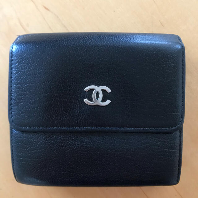 CHANEL(シャネル)のCHANEL＊折り財布＊ブラック＊シルバー レディースのファッション小物(財布)の商品写真