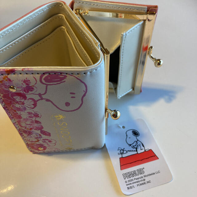 SNOOPY(スヌーピー)のSNOOPY折り畳み財布　新品 レディースのファッション小物(財布)の商品写真