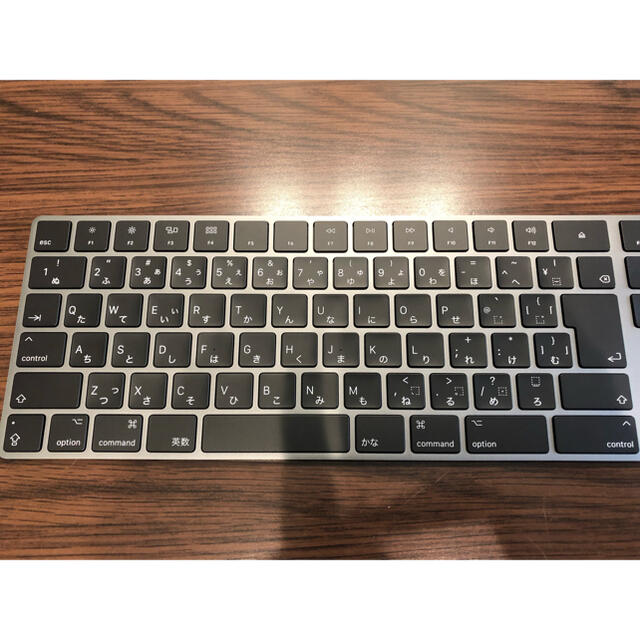 Apple(アップル)のMagic Keyboard スペースグレイ スマホ/家電/カメラのPC/タブレット(PC周辺機器)の商品写真