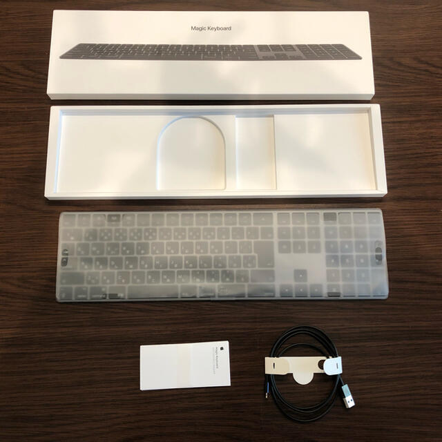 Apple(アップル)のMagic Keyboard スペースグレイ スマホ/家電/カメラのPC/タブレット(PC周辺機器)の商品写真