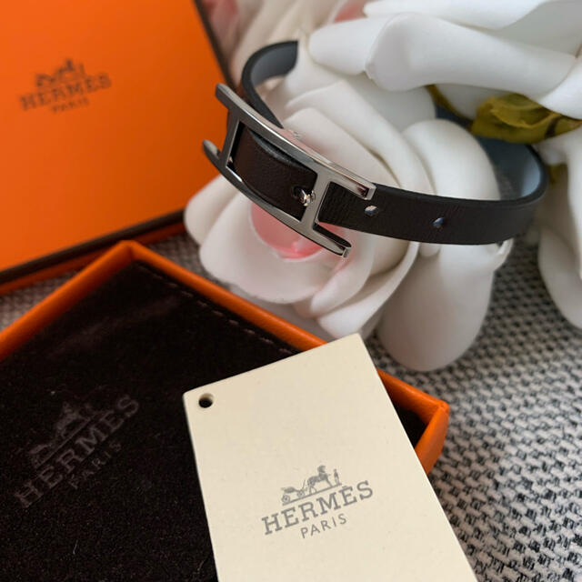 Hermes(エルメス)のエルメスブレスレット　エルメス代表的なH本革ブレスレットとてもお上品入手困難 レディースのアクセサリー(ブレスレット/バングル)の商品写真