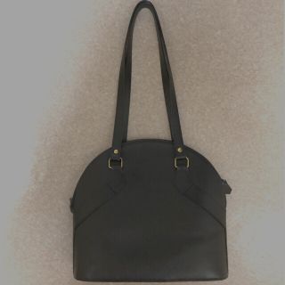 イブサンローラン(Yves Saint Laurent Beaute) 牛革 ショルダーバッグ