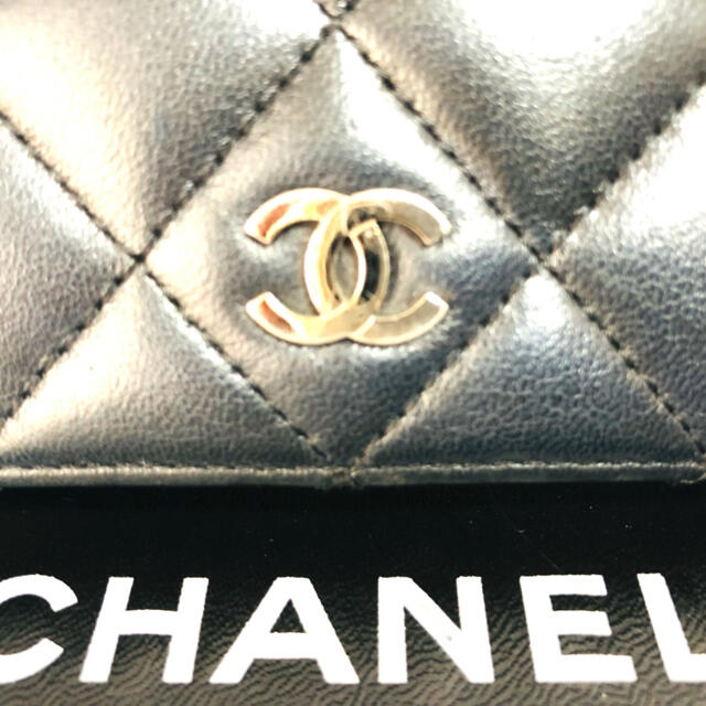 超美品シャネル (CHANEL) シャネル マトラッセ 二つ折り長財布