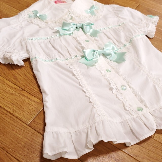 Angelic Pretty(アンジェリックプリティー)のAngelic Pretty レースシャツ　サテンリボン付き レディースのトップス(シャツ/ブラウス(半袖/袖なし))の商品写真