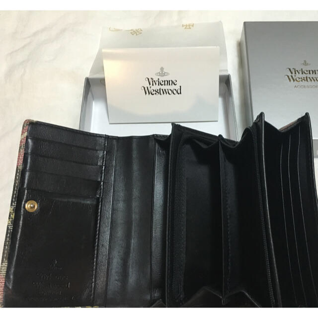 Vivienne Westwood(ヴィヴィアンウエストウッド)のviviennewestwood財布 レディースのファッション小物(財布)の商品写真