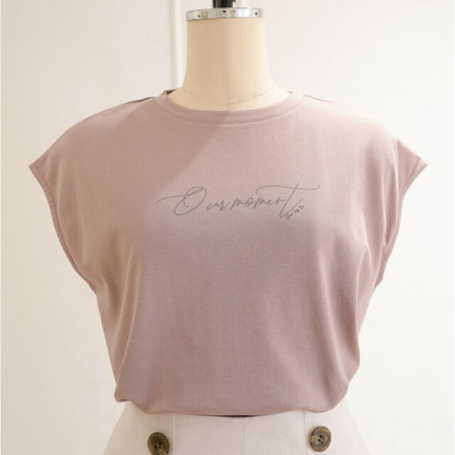 Our moment Tee ♡ herlipto