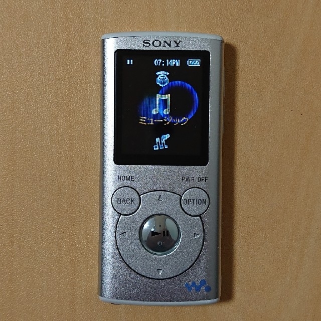 WALKMAN(ウォークマン)のソニーウォークマン NW-E052 スマホ/家電/カメラのオーディオ機器(ポータブルプレーヤー)の商品写真