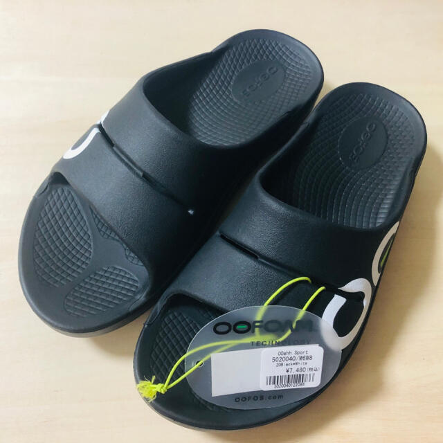 【未使用】ウーフォス OOFOS シャワーサンダル 国内正規品　25cm メンズの靴/シューズ(サンダル)の商品写真