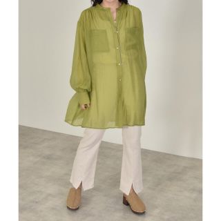 ダブルクローゼット(w closet)の【lemon様専用】ギャザーシアーシャツ　シアーブラウス　シアーシャツ(シャツ/ブラウス(長袖/七分))