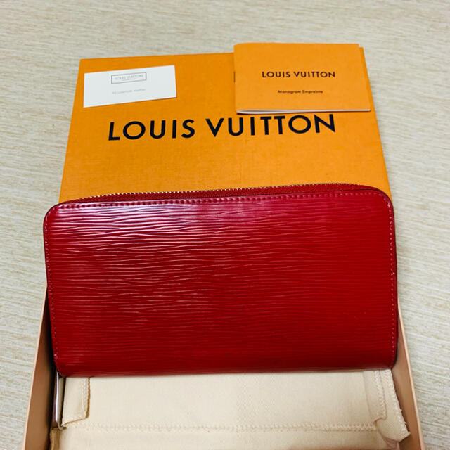 LOUIS VUITTON(ルイヴィトン)のVUITTON 長財布 エピ 赤 レディースのファッション小物(財布)の商品写真