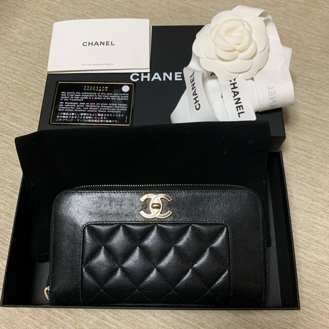 CHANEL(シャネル)のCHANEL 長財布 美品 レディースのファッション小物(財布)の商品写真