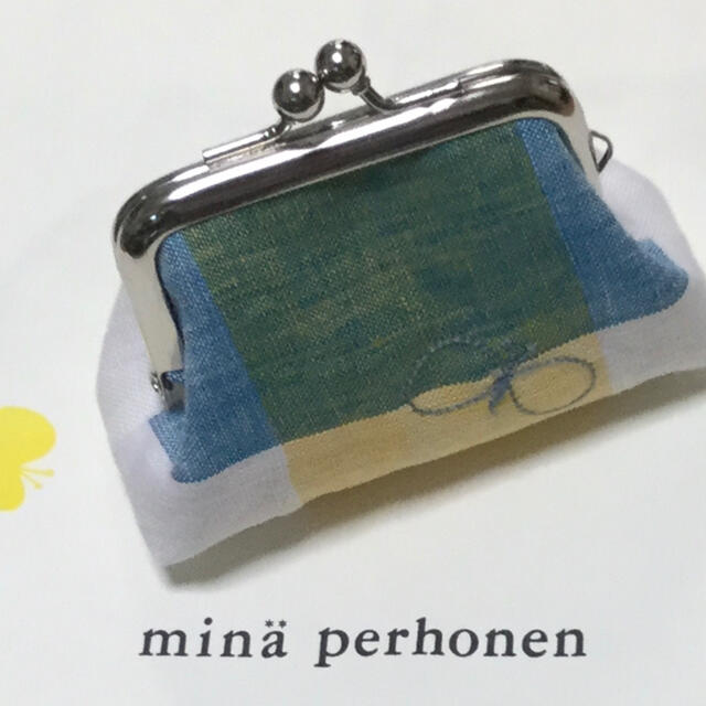 mina perhonen(ミナペルホネン)のチョウチョ＊ランランラン　ミナペルホネン　ハンドメイド　がま口 ハンドメイドのファッション小物(財布)の商品写真