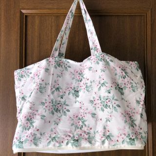 ローラアシュレイ(LAURA ASHLEY)のローラアシュレイ レジかごトートバッグ(エコバッグ)