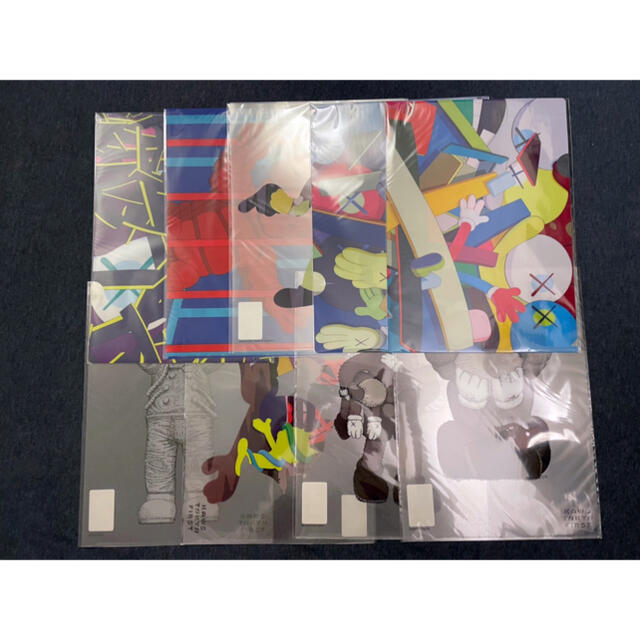 KAWS TOKYO FIRST 限定クリアファイル A4サイズ 全9種 最安値