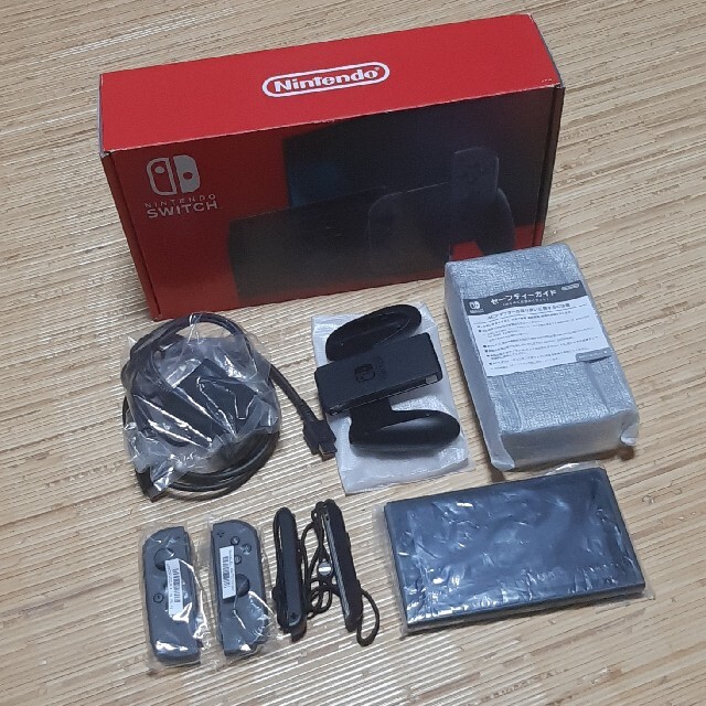 美品 新型任天堂スイッチ Nintendo Switch グレイ