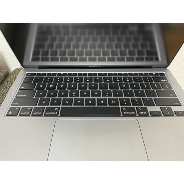 Apple(アップル)のApple MacBook Air M1 ※USキー※ スマホ/家電/カメラのPC/タブレット(ノートPC)の商品写真